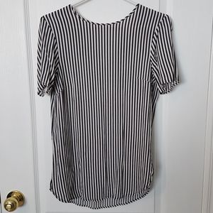 🌸2for$10 H&M striped top